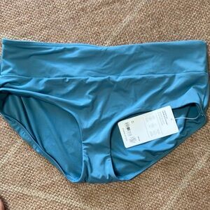 Athleta Essential Swim Boyshort size L periwinkle blue